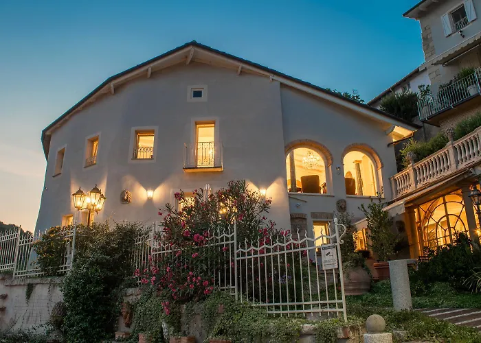 Ai Leoni Ruggenti - Giardino Segreto Con Vista Sul Monferrato Daire